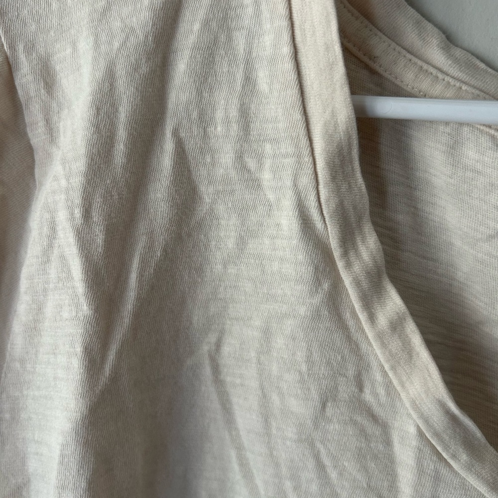 Universal Thread Beige Short Sleeve Tee - Picture 2 of 4